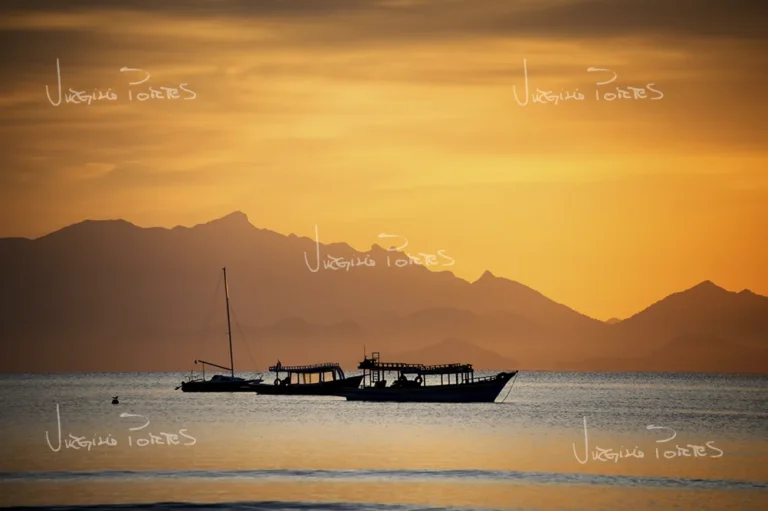amanhecer_barcos_jabaquara_laranja_paraty_ Virgilio Portes - Photo tour - Fotografia